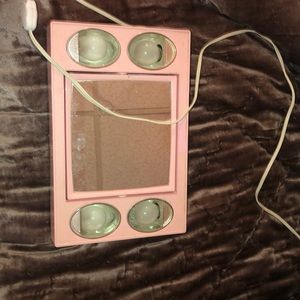 Cosmetic mirror